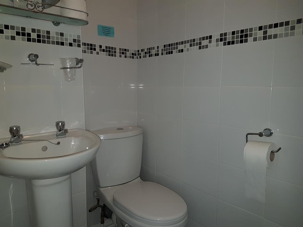 Bed and Breakfast Kings Court Families & Couples Blackpool Exterior foto