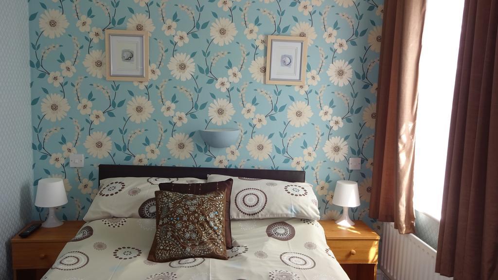 Bed and Breakfast Kings Court Families & Couples Blackpool Exterior foto