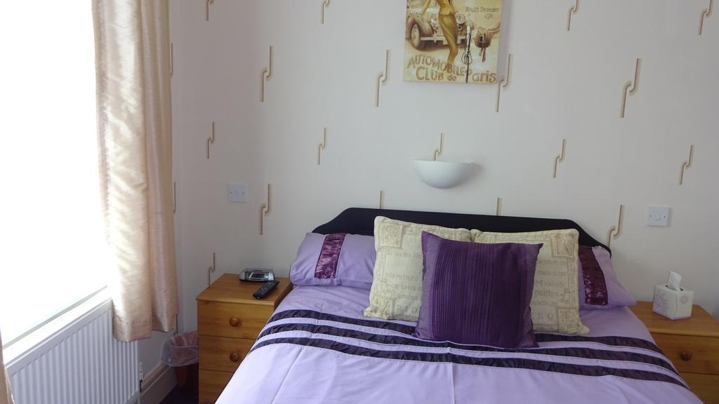 Bed and Breakfast Kings Court Families & Couples Blackpool Exterior foto